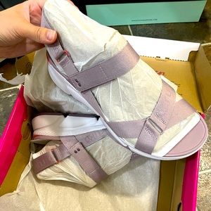 Rykä Better half woman's Strappy Sandals Size:11